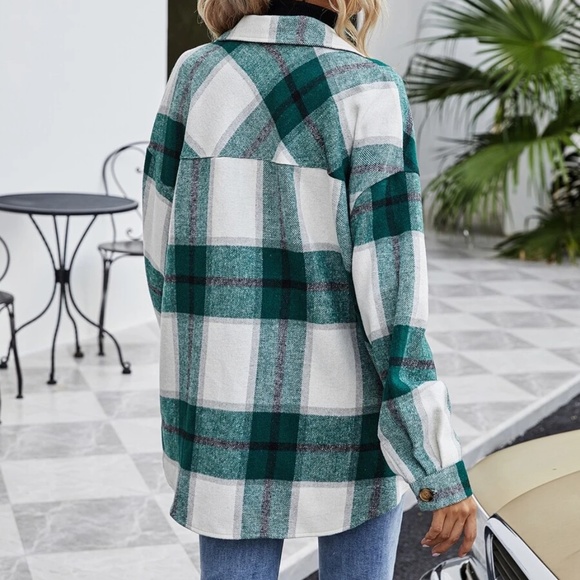 Cozy Plaid Button Down Oversized Jacket Shacket - Picture 5 of 7